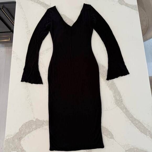 Windsor Cute the City Bodycon Knit Midi Dress Women's Medium Black Bell Sleeve - Picture 6 of 7